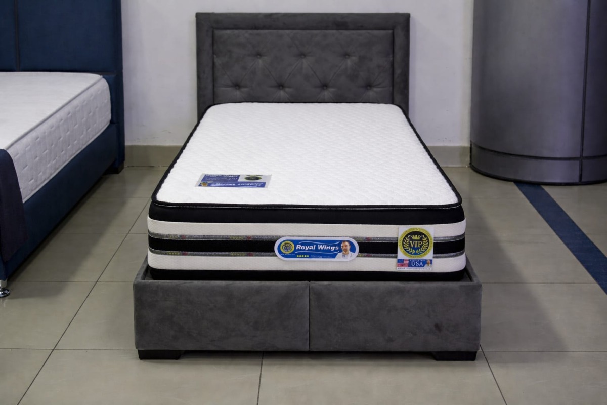 فرشة الاجنحة الملكية( مفرد )